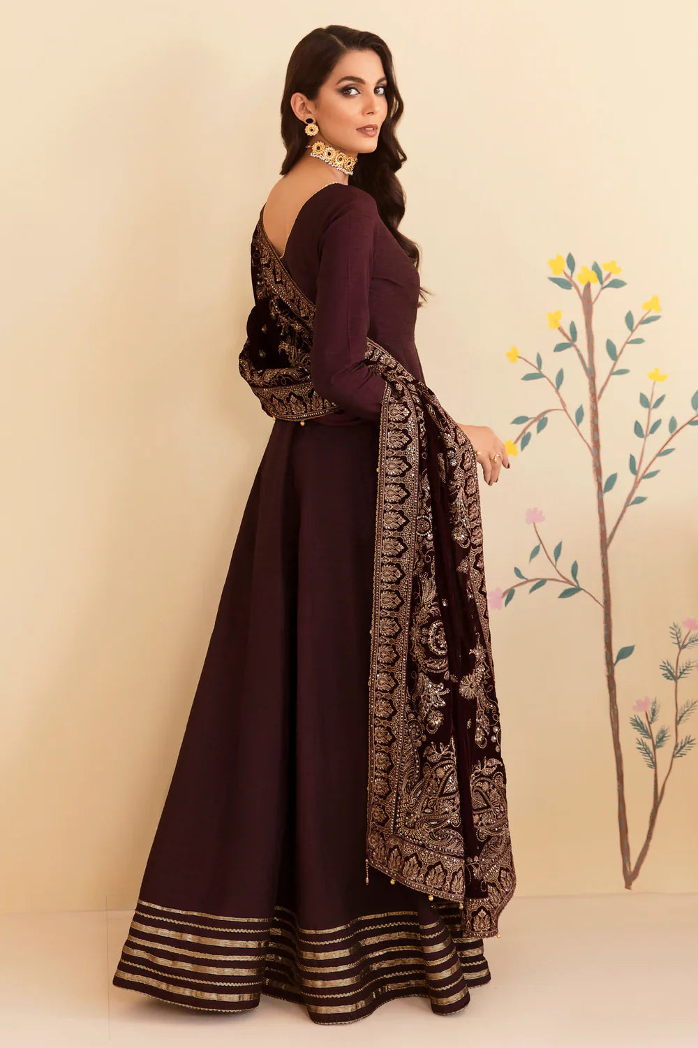 Shop JAZMIN Velvet Formal VF-2041 at Raz Ruya! Huge discounts on luxury Pakistani designer wear. Fast delivery to UK, USA & Canada. End-of-Year & New Year Sale!