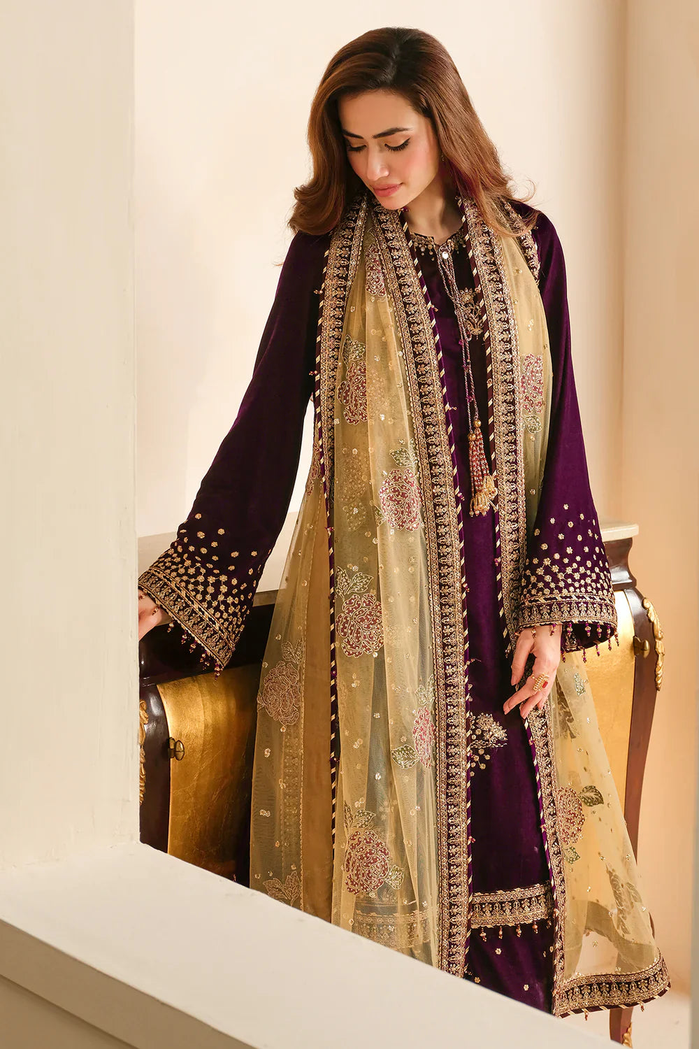 Shop JAZMIN Velvet Formal VF-2032 at Raz Ruya! Huge discounts on luxury Pakistani designer wear. Fast delivery to UK, USA & Canada. End-of-Year & New Year Sale!